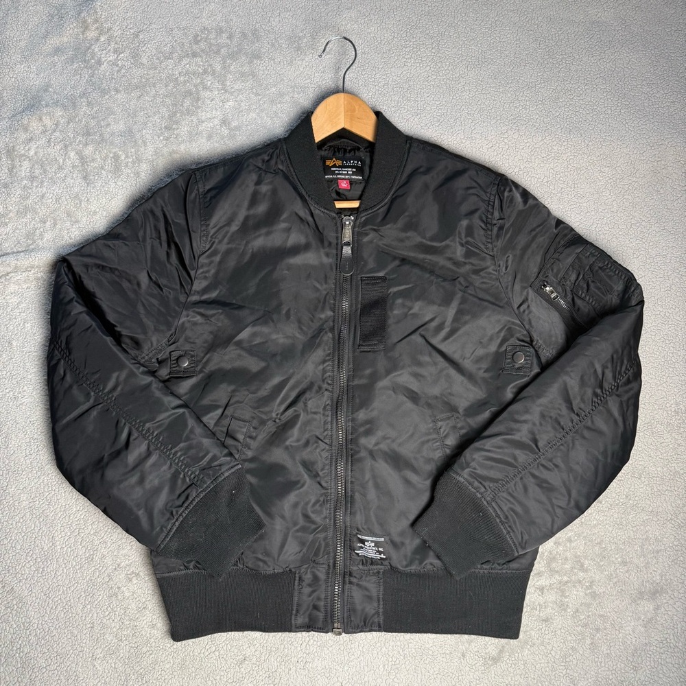 Men's Alpha Industries® MA-1 Mod Flight Jacket Size XL